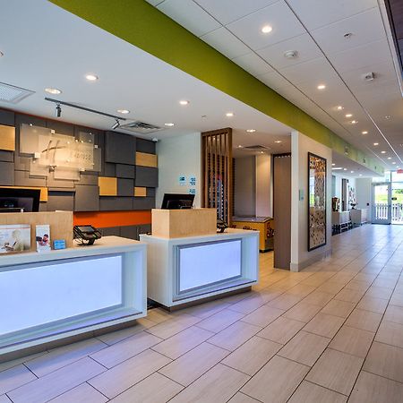 Holiday Inn Express & Suite Milroy - Reedsville Екстериор снимка